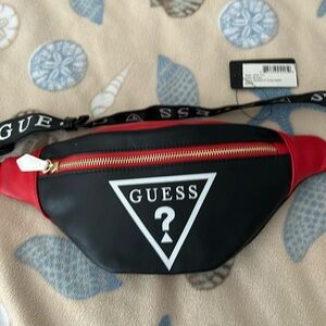 Guess Scarlett gym fanny